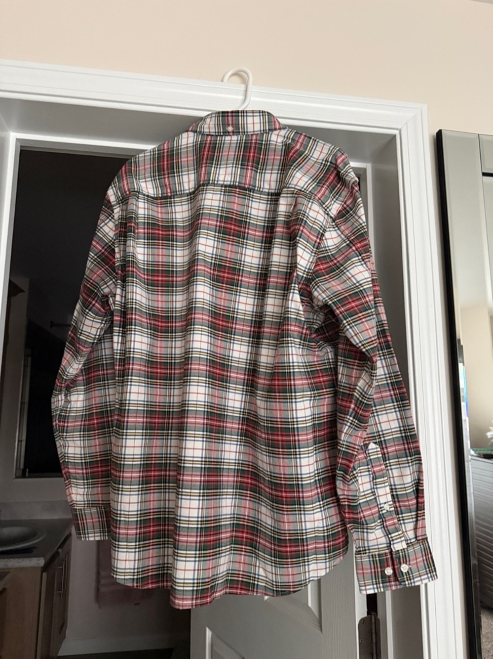 Classic Men's Red Plaid Button-Down Shirt - Picture 3 of 5